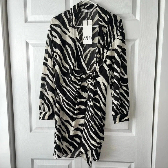 NWT Zara Tan and Black Zebra Print Geometric Wrap Dress Size Large - Picture 1 of 7